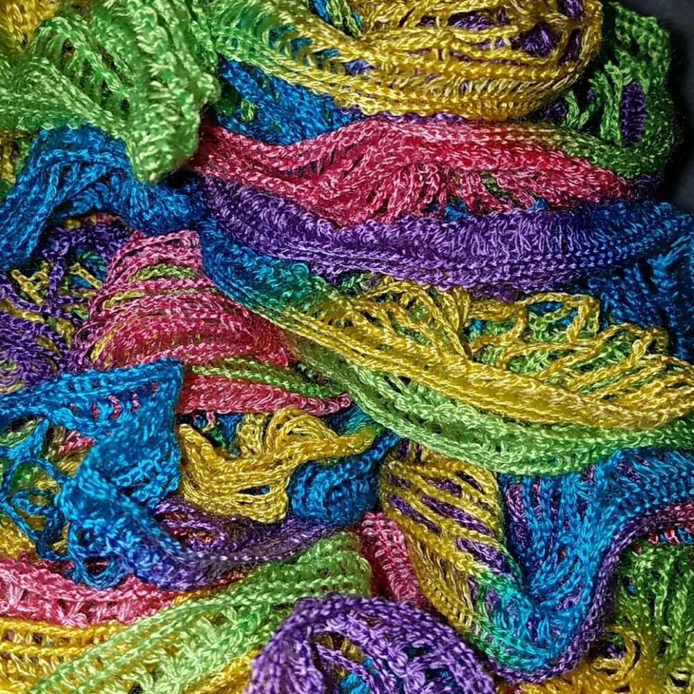 Multi colored scarf - Picture 2 of 2